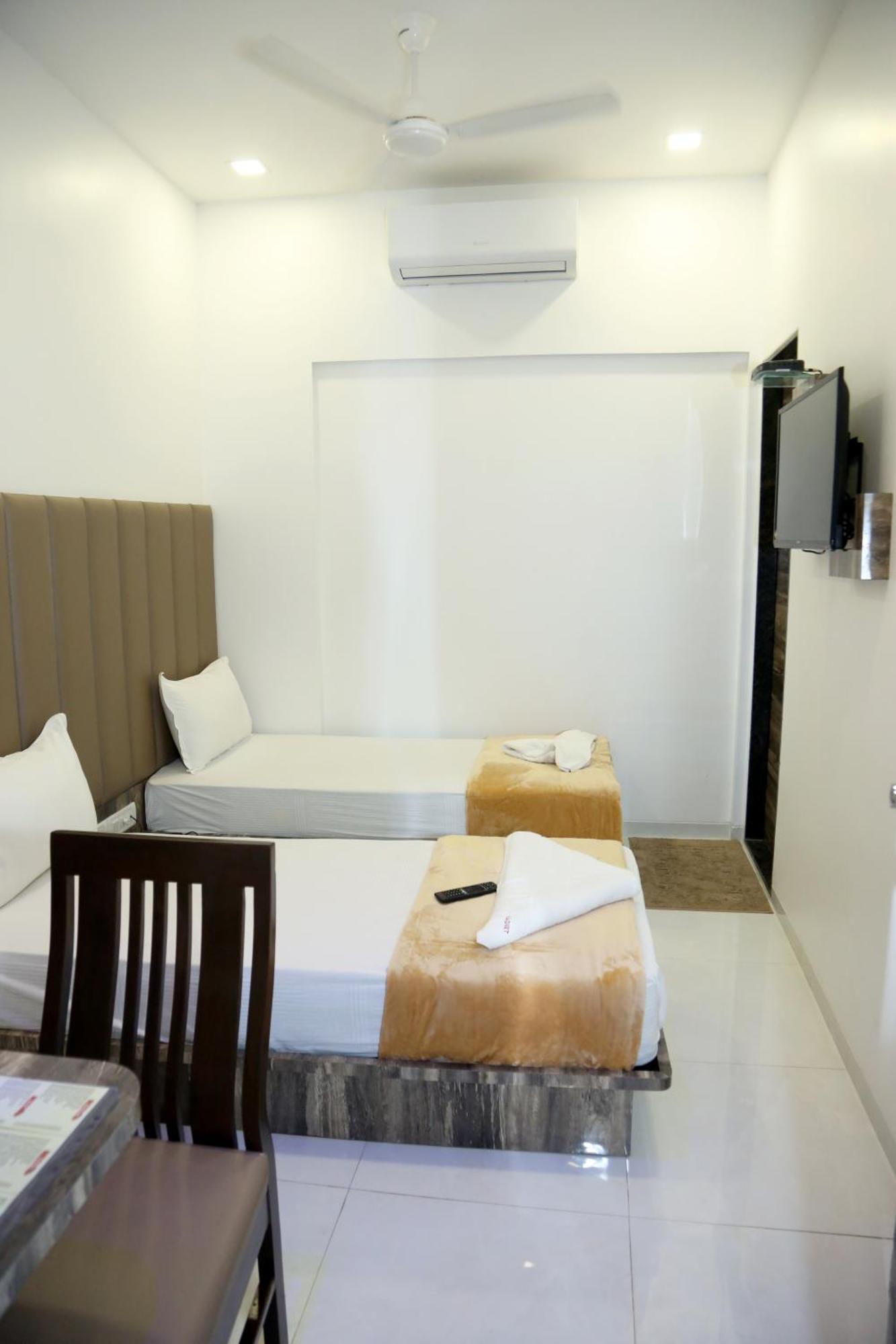 Hotel Magnum Airport T-2 Mumbai Dış mekan fotoğraf