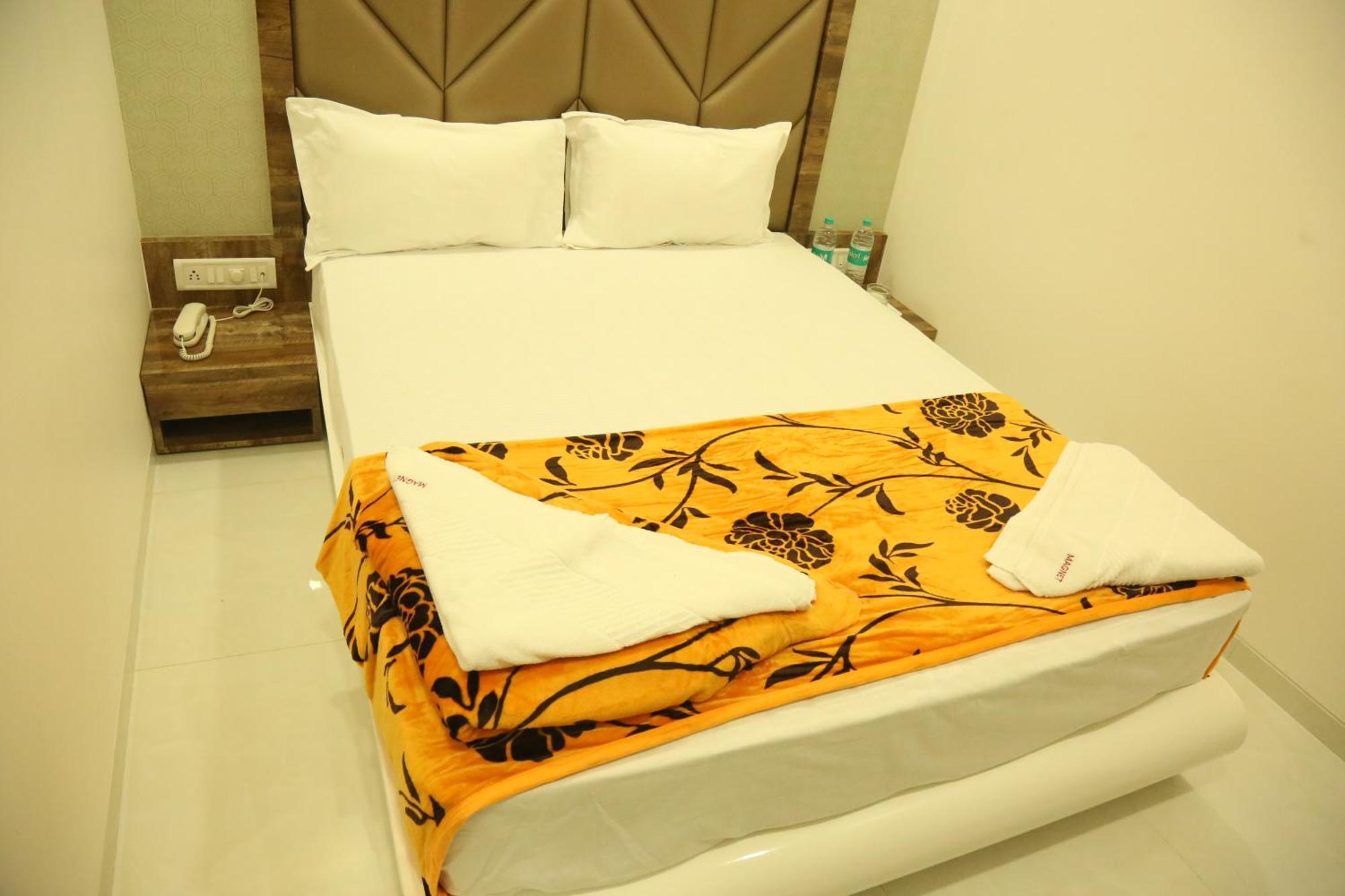 Hotel Magnum Airport T-2 Mumbai Dış mekan fotoğraf