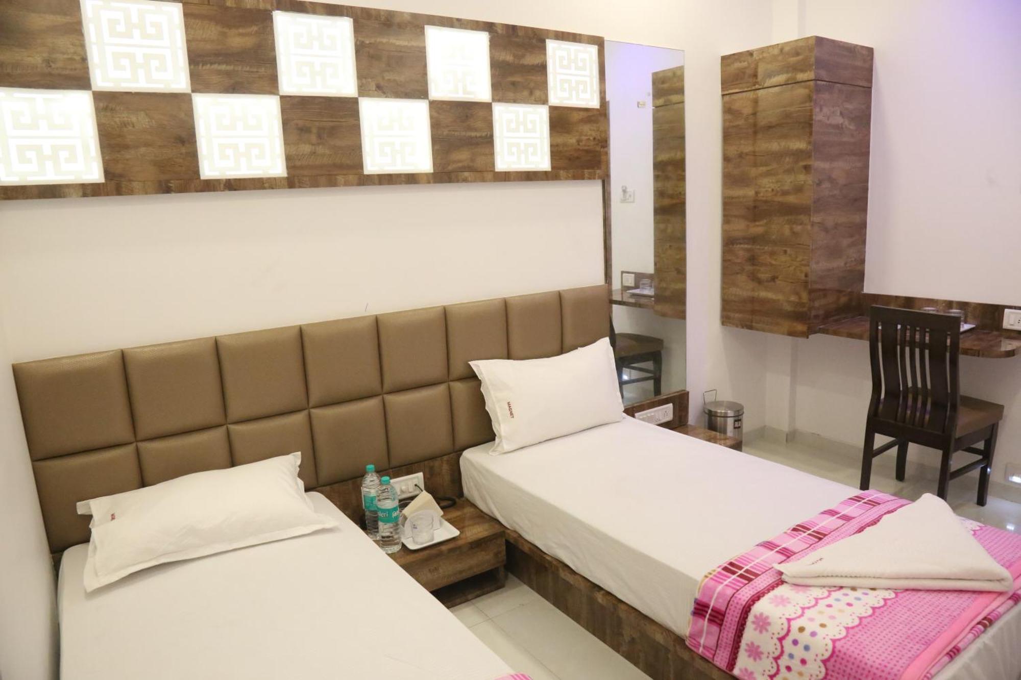 Hotel Magnum Airport T-2 Mumbai Dış mekan fotoğraf